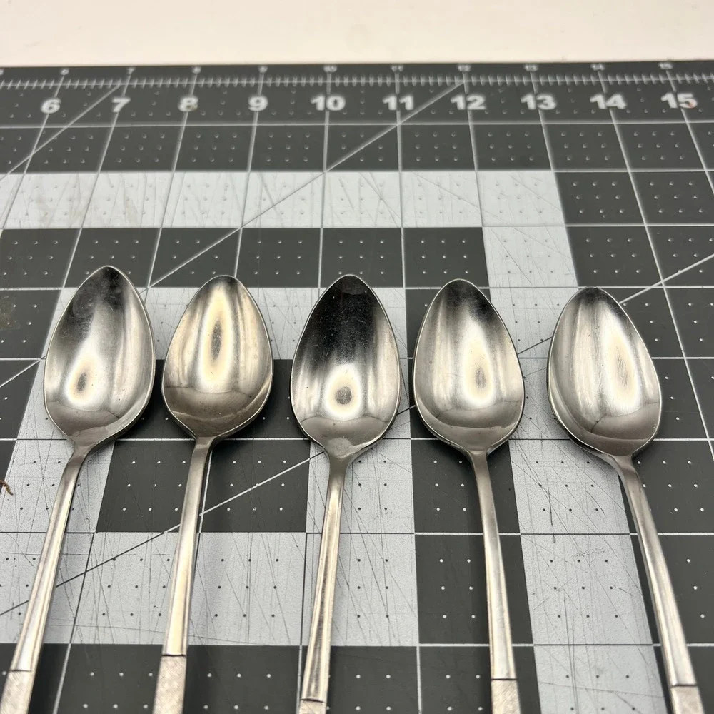 Carlton CAS2 Iced Tea Spoons Set of 5 Stainless Korea Burnished Leaf Pattern